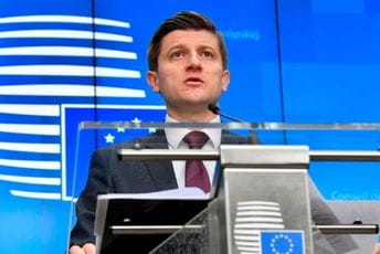 U julu zeleno svijetlo Evropske komisije za uvođenje eura: Vlada završila akcijski plan, hrvatske banke ispunile zadnji uslov U julu zeleno svijetlo Evropske komisije za uvođenje eura: Vlada završila akcijski plan, hrvatske banke ispunile zadnji uslov