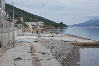 Inspekcija uklanja nelegalne objekte u Krašićima Inspekcija uklanja nelegalne objekte u Krašićima