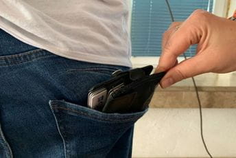 Banjalučanke džeparile turiste u Budvi Banjalučanke džeparile turiste u Budvi