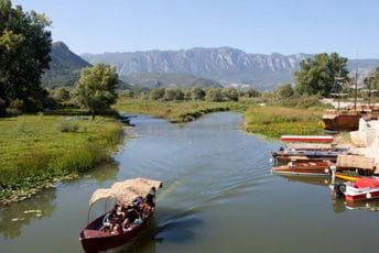 Smeće ispliva kad nivo jezera i Morače opadne Smeće ispliva kad nivo jezera i Morače opadne