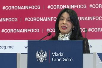 Bojanić Lalović: Nastavnici smatraju da treba pomjeriti prvo tromjesečje Bojanić Lalović: Nastavnici smatraju da treba pomjeriti prvo tromjesečje