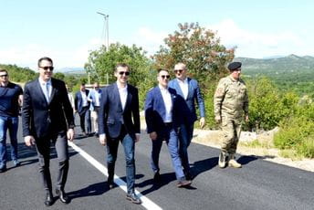 Završen put u Piperima vrijedan pola miliona Završen put u Piperima vrijedan pola miliona