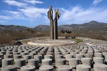 Praznik izvukao spomenik palim borcima Lješanske nahije iz šiblja Praznik izvukao spomenik palim borcima Lješanske nahije iz šiblja