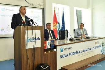 Simović: Jačamo infrastrukturu za brze i snažne razvojne prodore u poljoprivredi Simović: Jačamo infrastrukturu za brze i snažne razvojne prodore u poljoprivredi