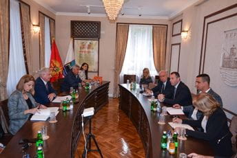 Vrata Privredne komore su uvijek otvorena Vrata Privredne komore su uvijek otvorena