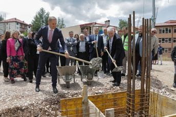 Šehović: Rožaje dobija školu i sportsku salu Šehović: Rožaje dobija školu i sportsku salu