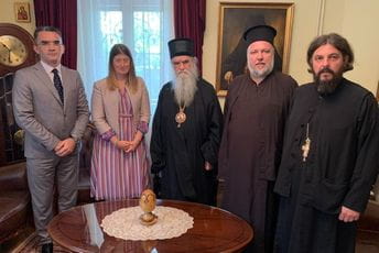 Kemp razgovarala sa Amfilohijem: U svim situacijama izbjeći nasilje i silu Kemp razgovarala sa Amfilohijem: U svim situacijama izbjeći nasilje i silu