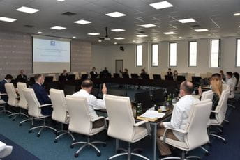 Produženi mandati dekana Prirodno-matematičkog fakulteta i Pomorskog fakulteta Kotor na Univerzitetu Crne Gore Produženi mandati dekana Prirodno-matematičkog fakulteta i Pomorskog fakulteta Kotor na Univerzitetu Crne Gore