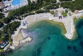 Panika u Dubrovniku: Kod popularne plaže viđena ajkula, kupači se razbježali (VIDEO) Panika u Dubrovniku: Kod popularne plaže viđena ajkula, kupači se razbježali (VIDEO)