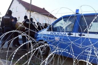 Slovenija: Policija pronašla 22 migranta u kamionima sa srpskim tablicama