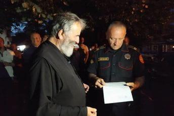 Todoroviću policija uručila poziv na informativni razgovor Todoroviću policija uručila poziv na informativni razgovor