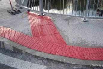 Ugradnjom taktilnih staza Glavni grad će olakšati kretanje slabovidih i slijepih osoba Ugradnjom taktilnih staza Glavni grad će olakšati kretanje slabovidih i slijepih osoba