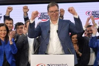 Čestitka Vučiću ili anatomija jednog sunovrata Čestitka Vučiću ili anatomija jednog sunovrata