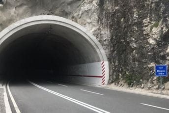 Cetinjanin povrijeđen u nezgodi kod tunela Mekavac Cetinjanin povrijeđen u nezgodi kod tunela Mekavac