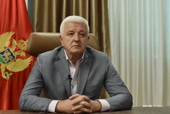 Marković: Razgovori Vlade i SPC okončani bez rezultata, od SPC smo tražili samo da se registruje Marković: Razgovori Vlade i SPC okončani bez rezultata, od SPC smo tražili samo da se registruje