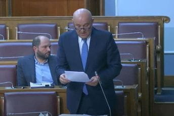 Skupština usvojila rebalans budžeta: Prihodi manji za 17 odsto Skupština usvojila rebalans budžeta: Prihodi manji za 17 odsto