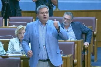 Radunović o ugovoru sa SPC: To nije stvar javnih debata već odnos između dvije strane Radunović o ugovoru sa SPC: To nije stvar javnih debata već odnos između dvije strane