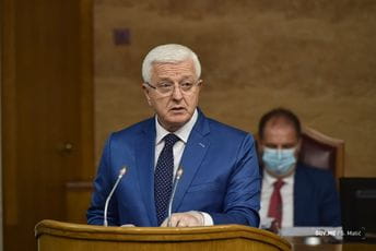 Marković o Budvi: Lokalni državni udar, ako mislite da će vlast to da posmatra – grdno se varate Marković o Budvi: Lokalni državni udar, ako mislite da će vlast to da posmatra – grdno se varate