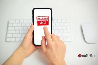 U centru Podgorice večeras gorio automobil U centru Podgorice večeras gorio automobil