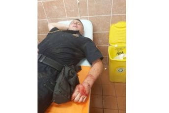 Zbog incidenata u Budvi privedeno 17 lica, povrijeđen jedan policajac Zbog incidenata u Budvi privedeno 17 lica, povrijeđen jedan policajac