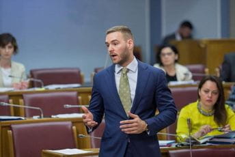 Rakočević: URA i Demokrate će morati da odgovore - CG u EU ili u DF-u? Rakočević: URA i Demokrate će morati da odgovore - CG u EU ili u DF-u?