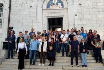 Doktori iz Bara: „Jer ljekari su moja braća“ Doktori iz Bara: „Jer ljekari su moja braća“