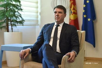 Drljević: Moramo da sazrimo, vratimo dijalog u institucije i učinimo ih funkcionalnim Drljević: Moramo da sazrimo, vratimo dijalog u institucije i učinimo ih funkcionalnim