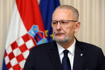 Hrvatski ministar potvrdio otvaranje granica sa Crnom Gorom, na spisku i BiH Hrvatski ministar potvrdio otvaranje granica sa Crnom Gorom, na spisku i BiH