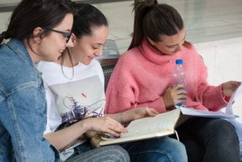 Raspisan Konkurs za upis studenata u prvu godinu osnovnih studija za studijsku 2020/21 Raspisan Konkurs za upis studenata u prvu godinu osnovnih studija za studijsku 2020/21