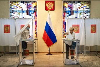 Rusi na referendumu omogućili Putinu da vlada do 2036. godine Rusi na referendumu omogućili Putinu da vlada do 2036. godine