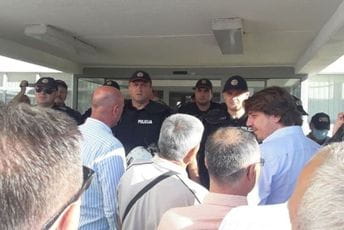 Carević i Radović sukobili se sa obezbjeđenjem Carević i Radović sukobili se sa obezbjeđenjem