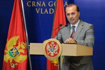 Numanović: Ljekari da ličnim primjerom demonstriraju poštovanje mjera Numanović: Ljekari da ličnim primjerom demonstriraju poštovanje mjera