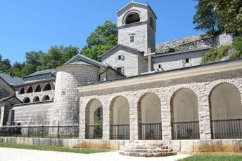 Danilović 2016. registrovao SPC u Crnoj Gori? Danilović 2016. registrovao SPC u Crnoj Gori?