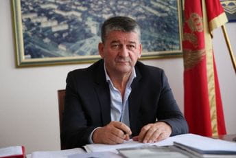 Vlada: Ustavni sud da odbije inicijativu Veselina Grbovića Vlada: Ustavni sud da odbije inicijativu Veselina Grbovića