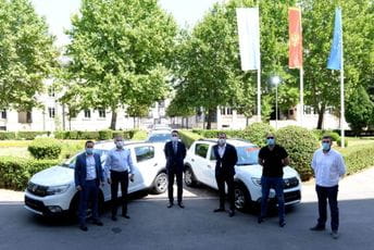 Nova vozila za efikasniji i bezbjedniji rad komunalnih službi i organa Glavnog grada Nova vozila za efikasniji i bezbjedniji rad komunalnih službi i organa Glavnog grada