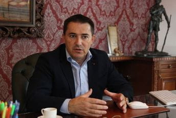 Martinović kolegama: Ovako su u srednjem vijeku mase dokazivale da je zemlja ploča Martinović kolegama: Ovako su u srednjem vijeku mase dokazivale da je zemlja ploča