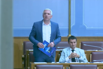 Burna rasprava - Nimanbegu: Vi gajite sjeme zla, Vučurović: Sram te bilo Genci Nimanbegu Burna rasprava - Nimanbegu: Vi gajite sjeme zla, Vučurović: Sram te bilo Genci Nimanbegu