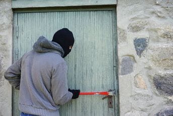 Podgorička policija uhapsila osumnjičenog za tri teške krađe: Obio dvije pekare, odnio 420 eura