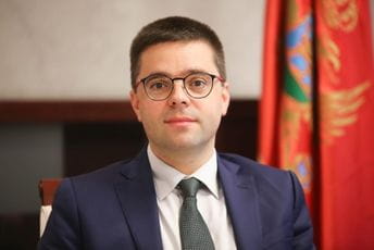 Dragoljub Bulatović na čelu Odbora direktora Aerodroma Dragoljub Bulatović na čelu Odbora direktora Aerodroma