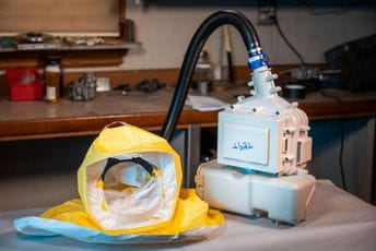 Švajcarska ne zna šta će sa respiratorima i maskama Švajcarska ne zna šta će sa respiratorima i maskama