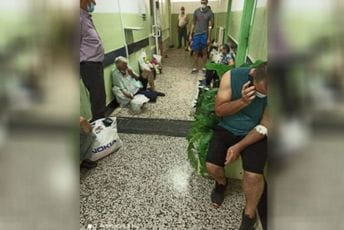 U Užičkoj bolnici ljudi ležali u hodniku, na podu