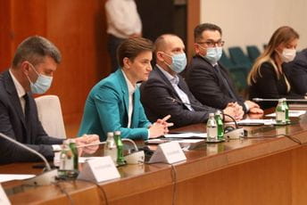 Beograd: Nema policijskog časa, zabrana okupljanja više od 10 ljudi Beograd: Nema policijskog časa, zabrana okupljanja više od 10 ljudi