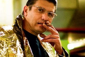 Rambo Amadeus: Niko vladaru da saopšti loše vijesti, pa carstvo zaglibi u sopstvene zablude Rambo Amadeus: Niko vladaru da saopšti loše vijesti, pa carstvo zaglibi u sopstvene zablude