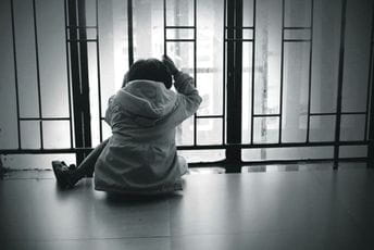 Osumnjičeni za prodaju kćerke brani se sa slobode Osumnjičeni za prodaju kćerke brani se sa slobode