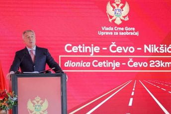 Đukanović: Infrastrukturni projekti potvrđuju vitalnost Crne Gore Đukanović: Infrastrukturni projekti potvrđuju vitalnost Crne Gore