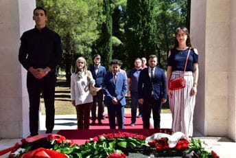 URA položila vijenac: Ljubav Crne Gore prema slobodi i danas putokaz URA položila vijenac: Ljubav Crne Gore prema slobodi i danas putokaz