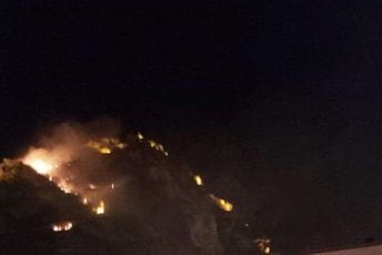 Kotor: Vatrogasci lokalizovali požar izazvan bakljadom Požar na brdu San Đovani