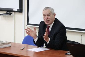 Trinaesti jul simbolizuje evropske vrijednosti Crne Gore Trinaesti jul simbolizuje evropske vrijednosti Crne Gore