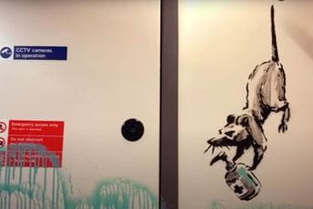 Benksijev najnoviji rad u londonskom metrou ohrabruje na nošenje maski (VIDEO) Benksijev najnoviji rad u londonskom metrou ohrabruje na nošenje maski (VIDEO)