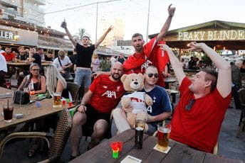 Zatvorene ulice da pijani turisti ne bi širili virus Zatvorene ulice da pijani turisti ne bi širili virus